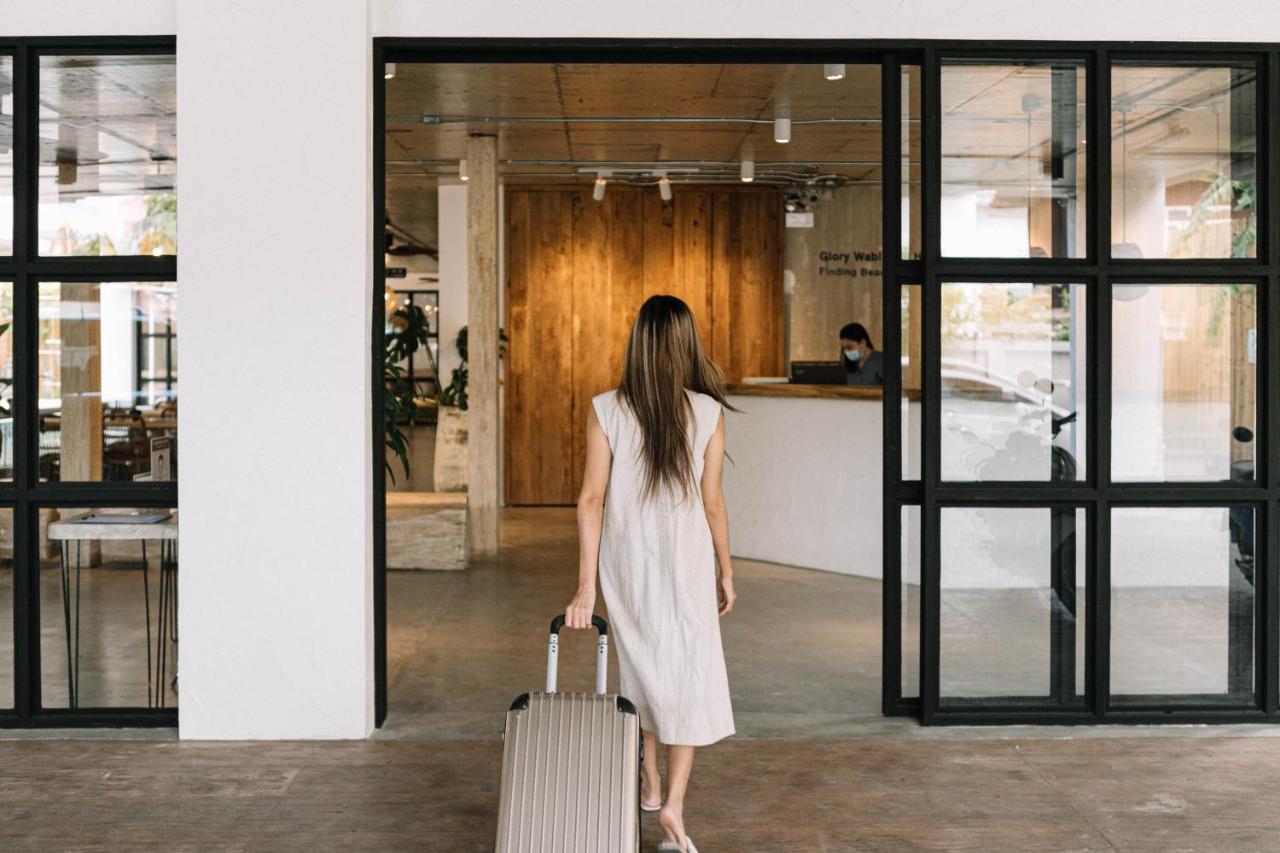 Glory Wabi Sabi Hotel 清迈古城荣耀侘寂酒店 Чиангмай Екстериор снимка