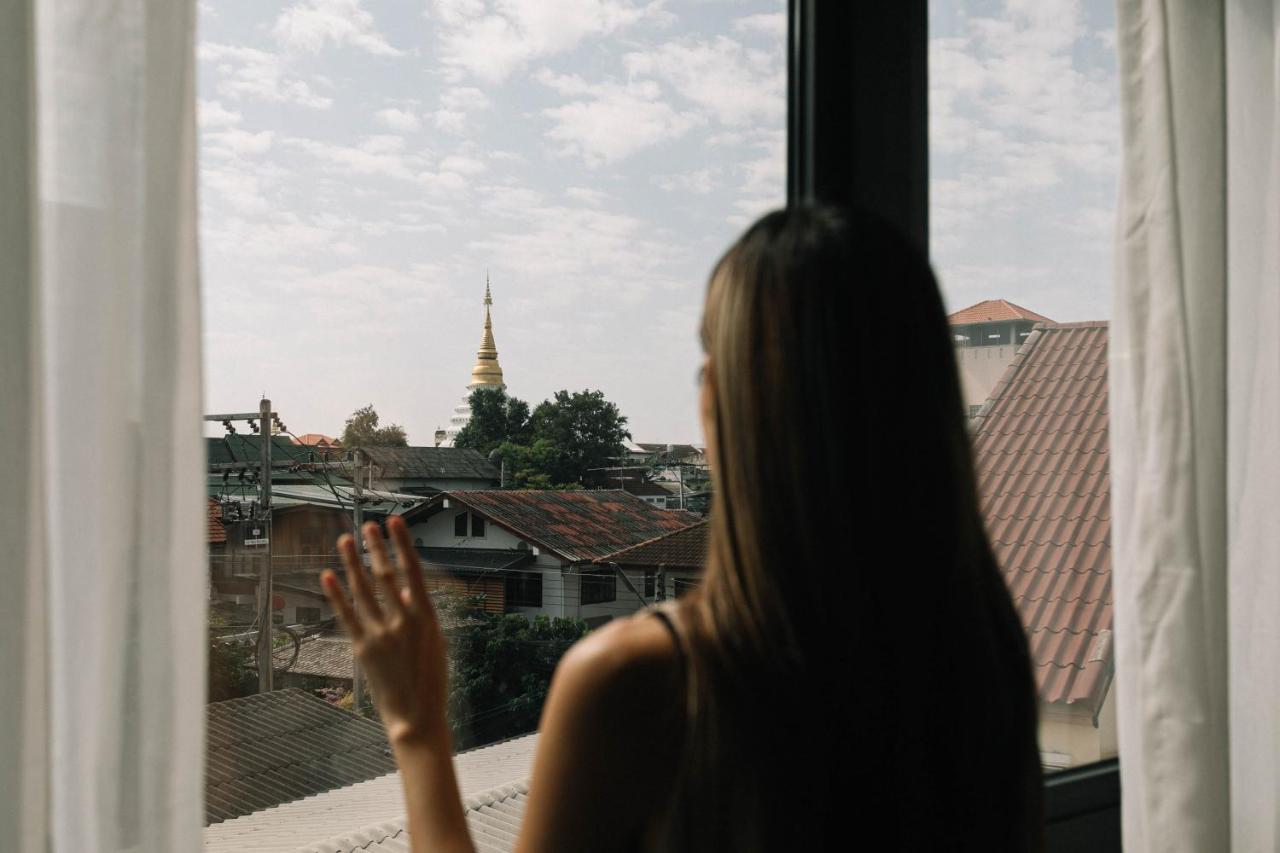 Glory Wabi Sabi Hotel 清迈古城荣耀侘寂酒店 Чиангмай Екстериор снимка